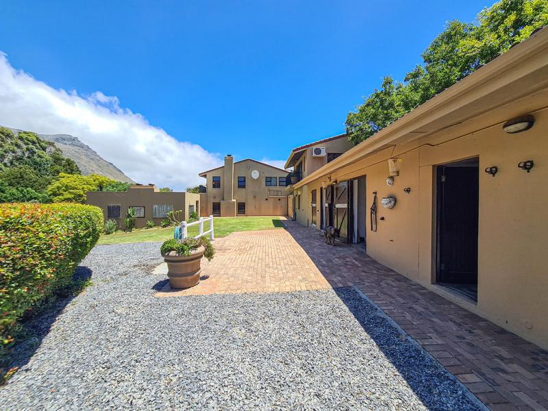 5 Bedroom Property for Sale in Hout Bay Western Cape